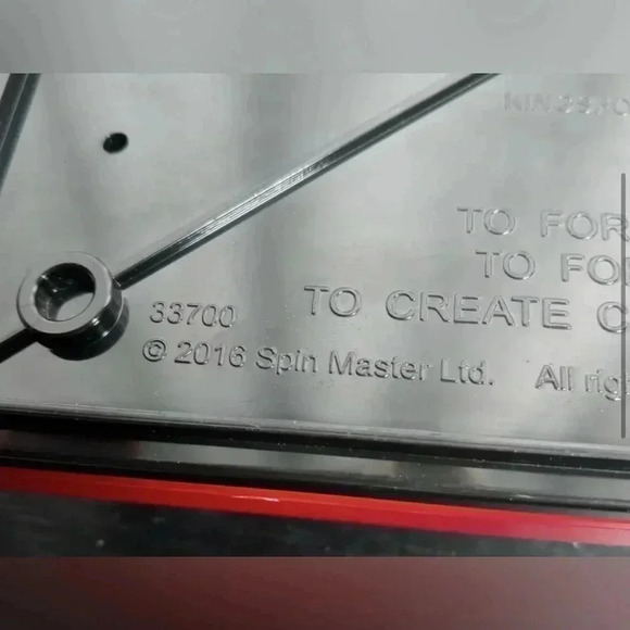 Etch A Sketch Kids 60th Anniversary Series Classic Red Drawing Toy - Picture 4 of 7